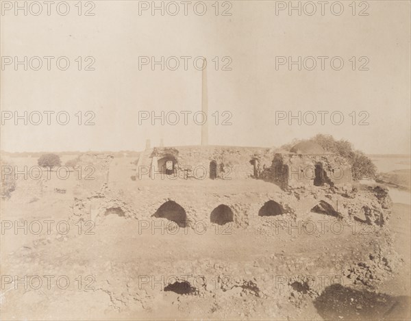 Monolith and city walls, Delhi