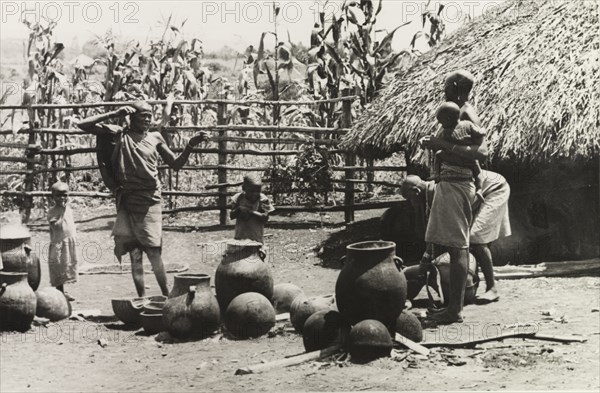 A Kikuyu family pottery
