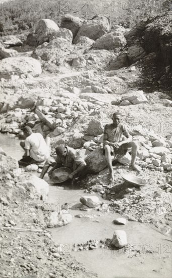 Panning for gold on the Wacheche River