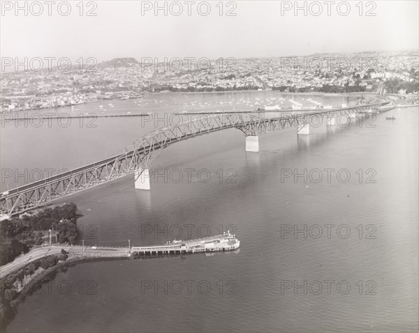 Auckland Harbour Bridge, 1966