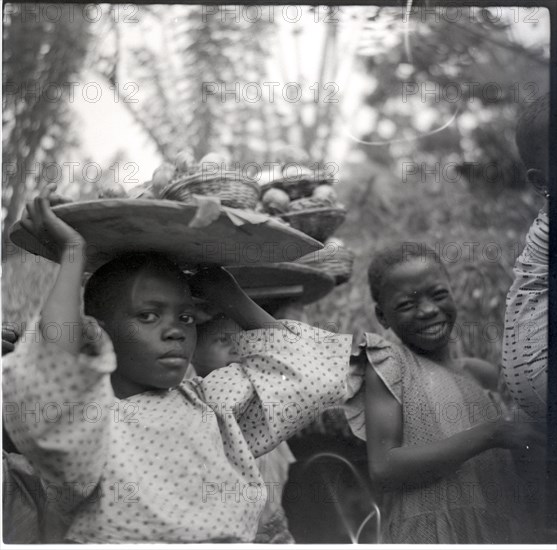 Ibadan: Town and market, Yoruba girl