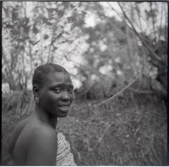 Ibadan: Town and market, Yoruba woman