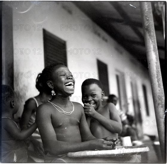 Ibadan: University College, Boys quarters, children