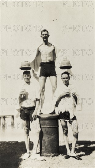 Swimming fun, Abazai