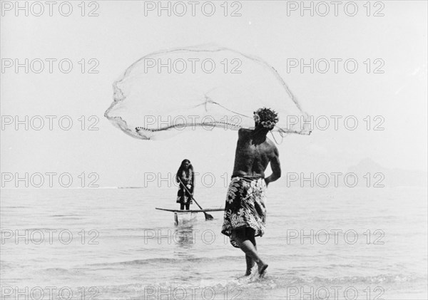 Fishing with a cast net