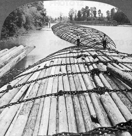 Log Rafts In Oregon