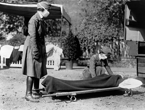 Red Cross Influenza Nurses