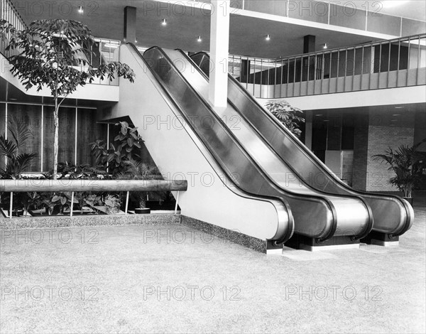 Aqueduct Racetrack Escalators