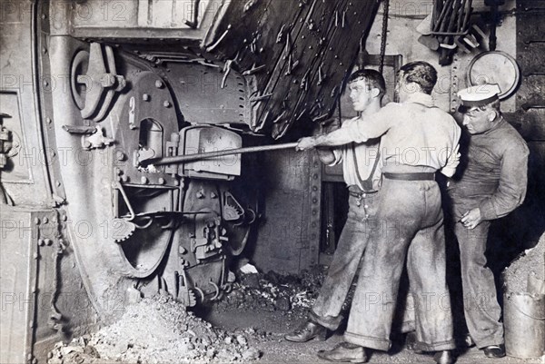 Feeding Coal Into A Furnace