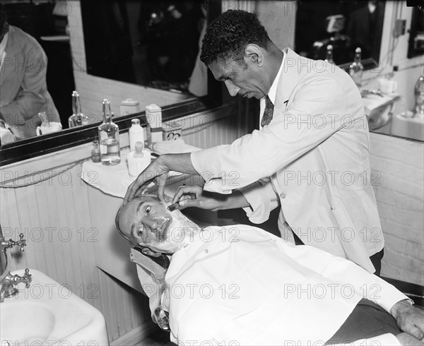 Senator Gets A Close Shave