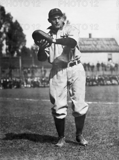 Catcher Charlie Schmidt