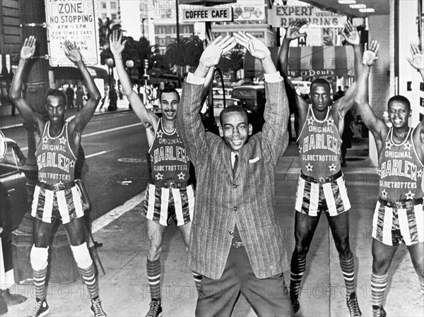 Ernie Banks And Globe Trotters