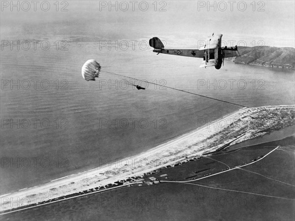 Marine Parachute Jumper