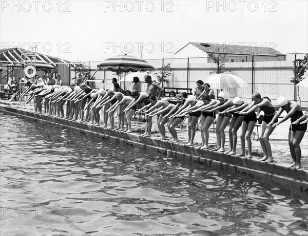 Women Get Swimming Lessons