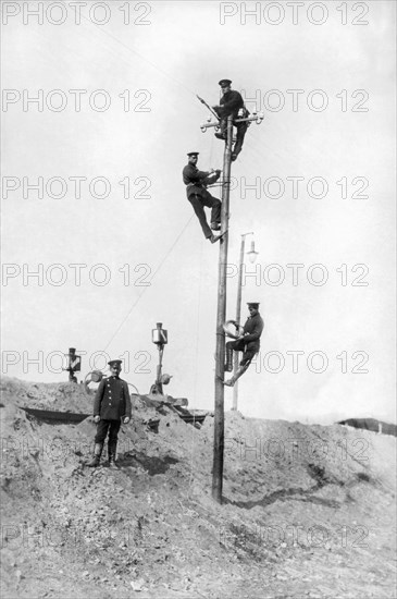 Repairing Telegraph Lines