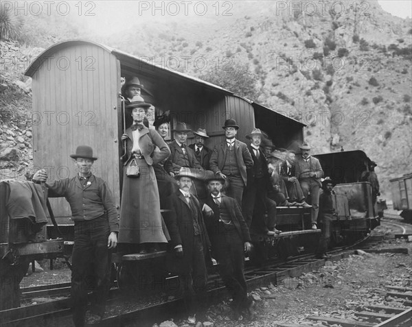 Shannon Mine Tourists