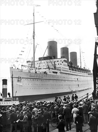 Empress Of Britain At Dockside