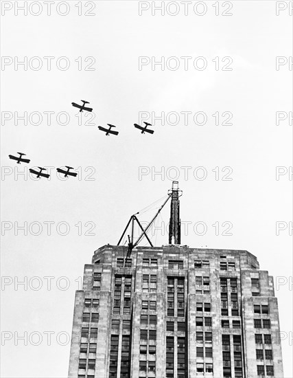 Planes Over Lindbergh Beacon