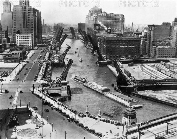 Barges In Chicago