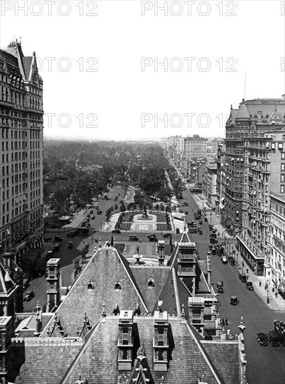 Looking Up Fifth Avenue