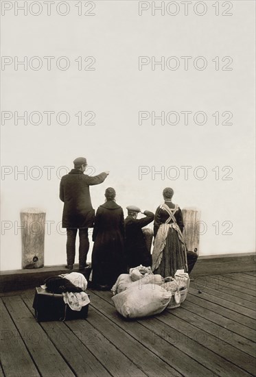 Ellis Island Immigrants