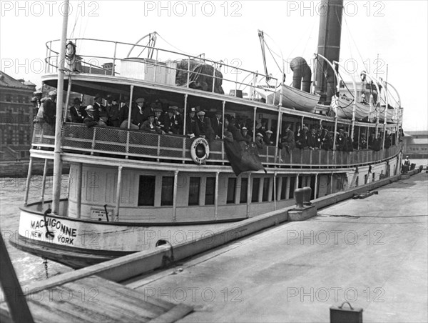 Immigrants at Ellis Island