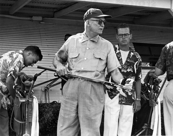 Ike Plays Golf In Hawaii