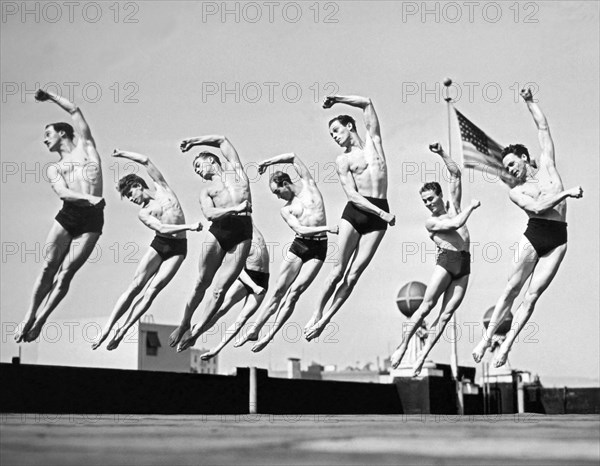 Rooftop Dancers In New York