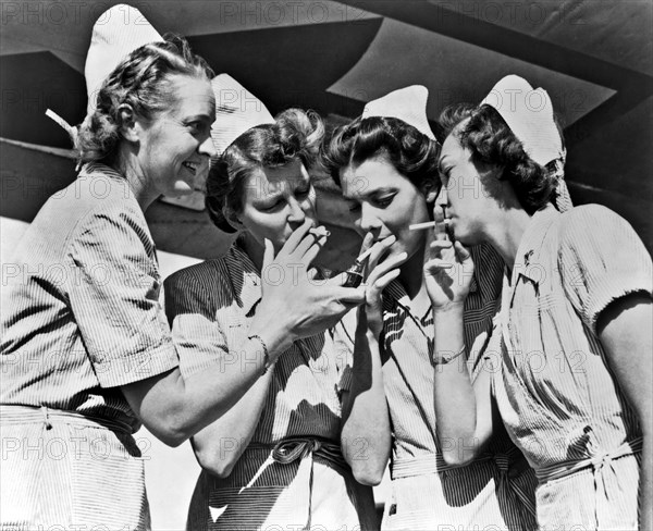 Smoking Army Nurses