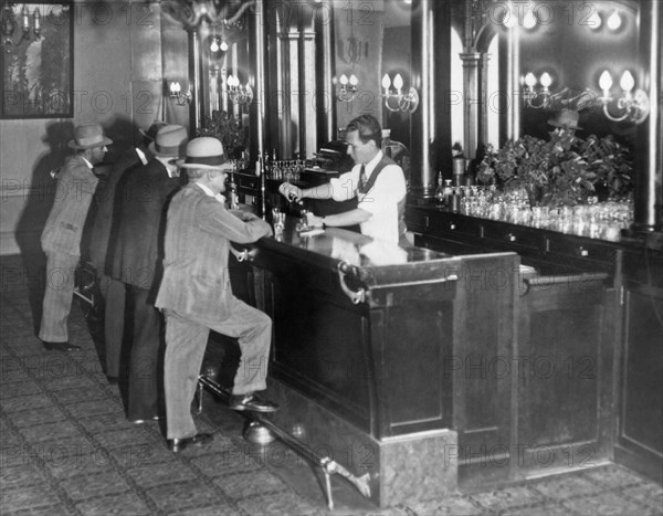 Patrons At A Speakeasy In SF