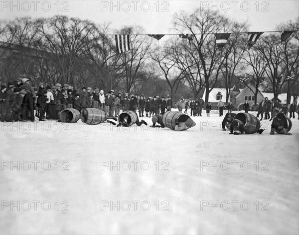 Obstacle Ice Skating Race In Chicago