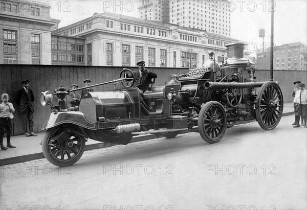 A Five Wheel Fire Engine