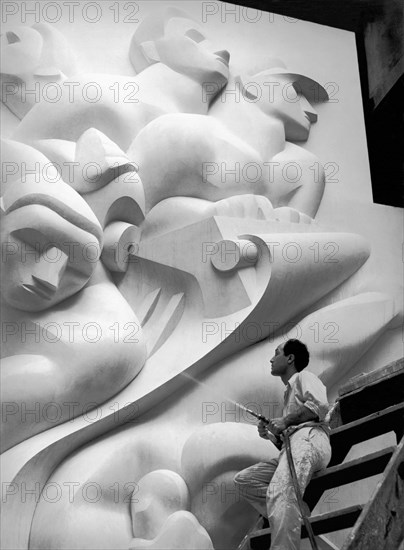 Isamu Noguchi Working