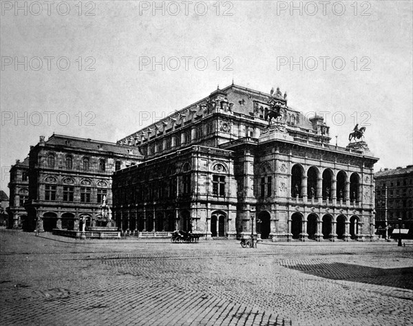 Opera house in vienna