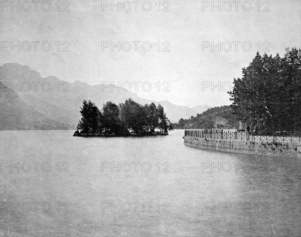 la ile de cygnes a annecy