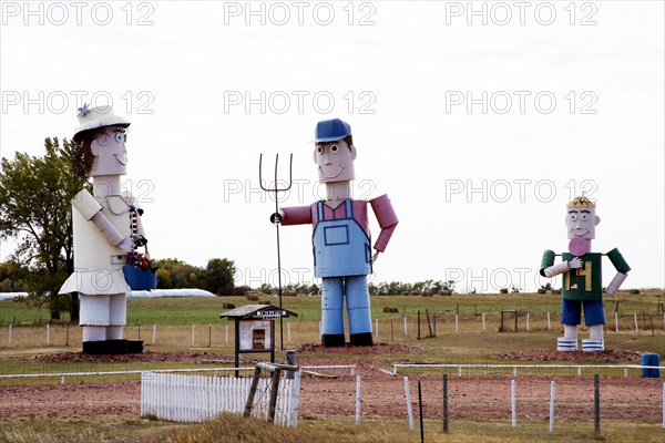 The Tin Family, Enchanted Highway, Regent, North Dakota 2006