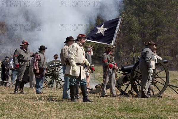 Reenactment of Civil War siege  2010