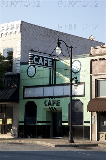 Café in Downtown Gadsden 2010