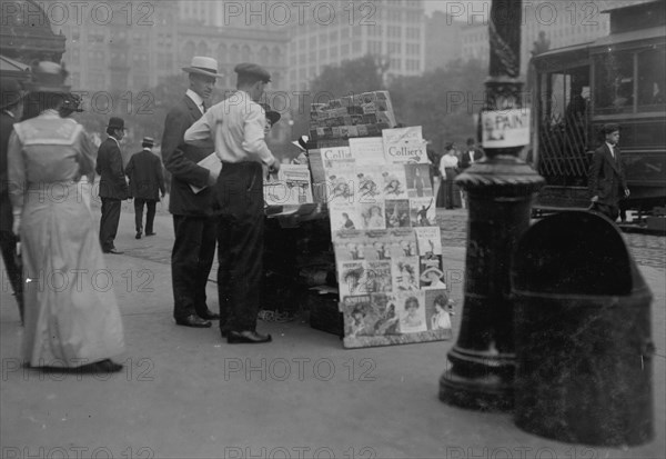 Newsstand 1913