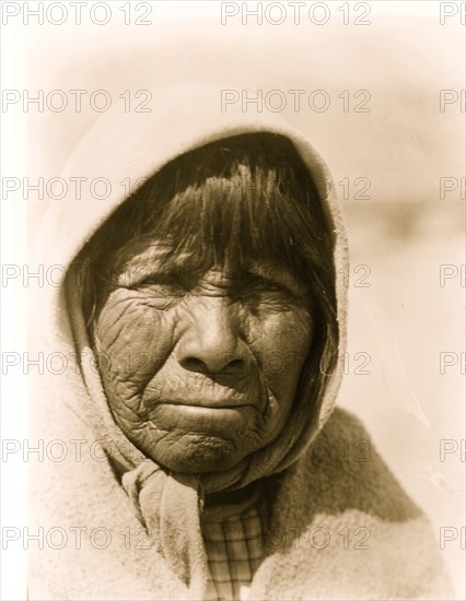 Sû-Donii ("Osier-Willow Blossom")--Pyramid Lake Paviotso 1924