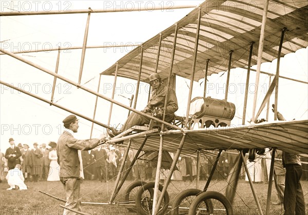 Harmon in aeroplane