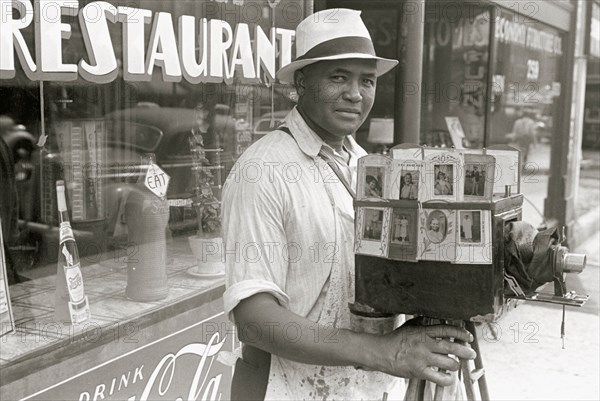African American Itinerant photographer in Columbus, Ohio 1935