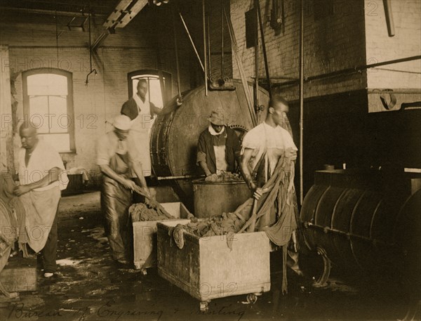 African American workers doing laundry at the Bureau of Engraving & Printing 1895