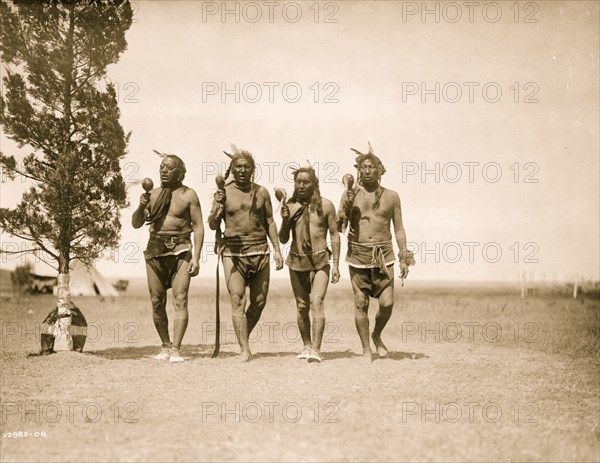 Night medicine men 1908