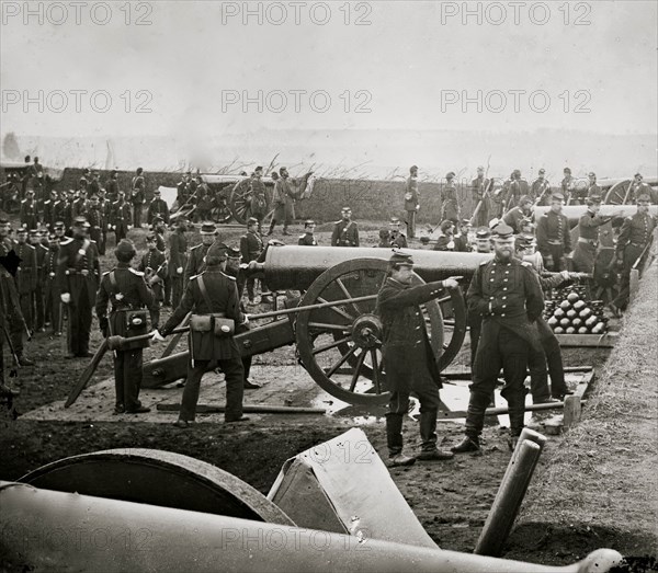 Arlington, Va. Guns and gun-crews of Fort Richardson 1863