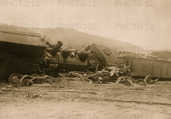 Break in Austin Dam in Pennsylvania washes out a train and locomotive 1911