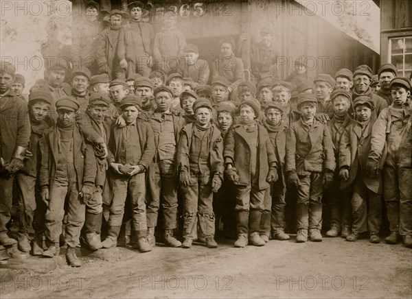 Breaker boys working in Ewen Breaker of Pennsylvania Coal Co. 1908