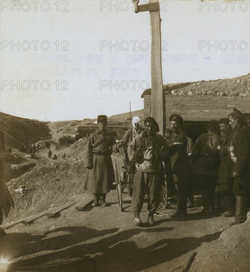 Carrying wounded Russian in a jinrikisha  1905