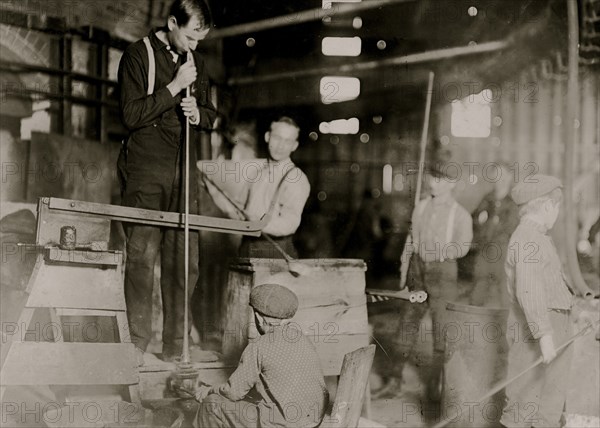 Central Glass Co., Wheeling, W. Va. Blower and Mold Boy. 1908