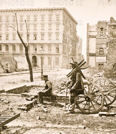 Charleston, S.C. The Mills House, with adjacent ruins 1865